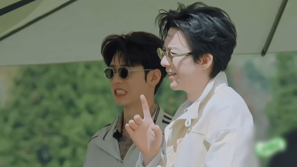 龚俊嫌弃的表情不像演的龚俊用脸给了个吐槽地球超新鲜反复回看这段片段，龚俊突如其来