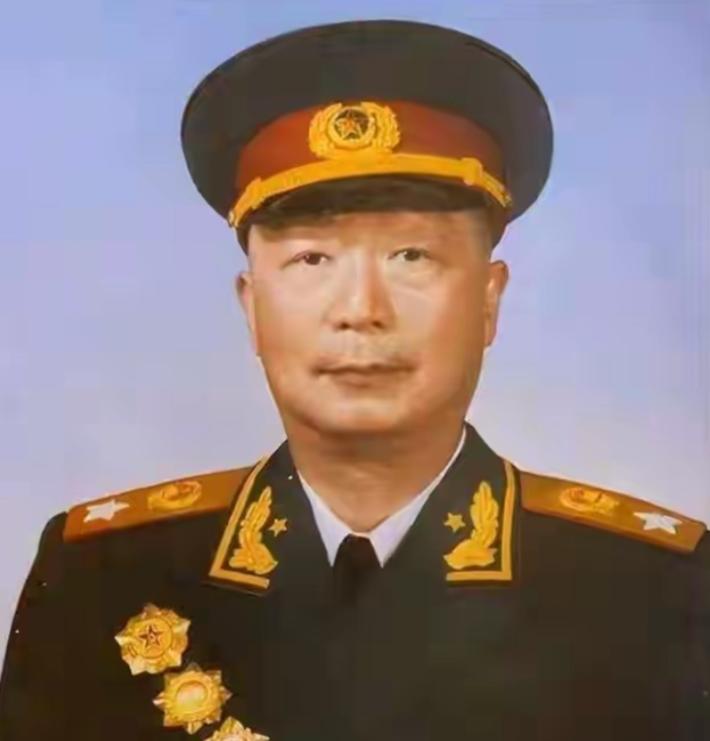 1987年，北京301医院。88岁的聂荣臻从昏迷中醒来，突然抓住护士的手：“腊子