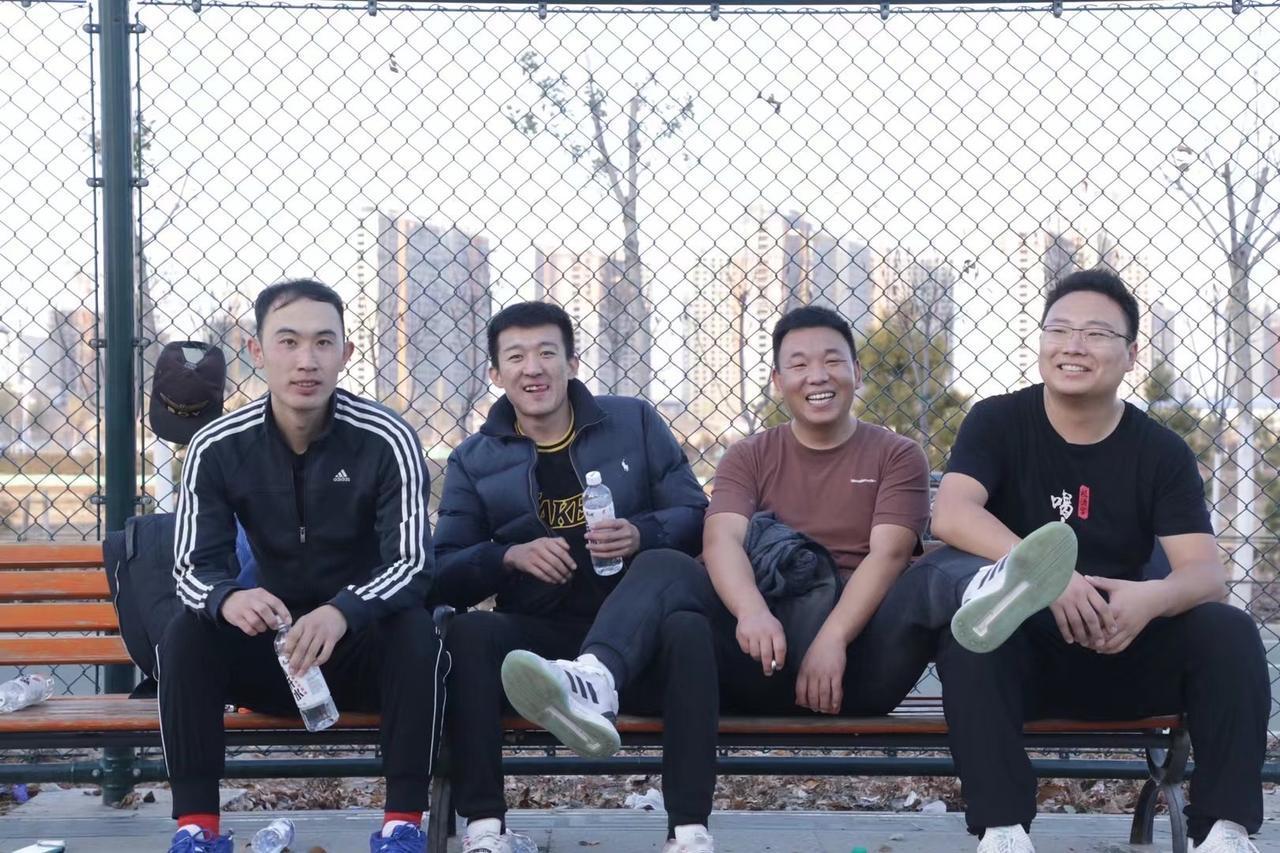 亨受打球带来的快乐 你有多久没有打球了 人生道路漫长经典语录