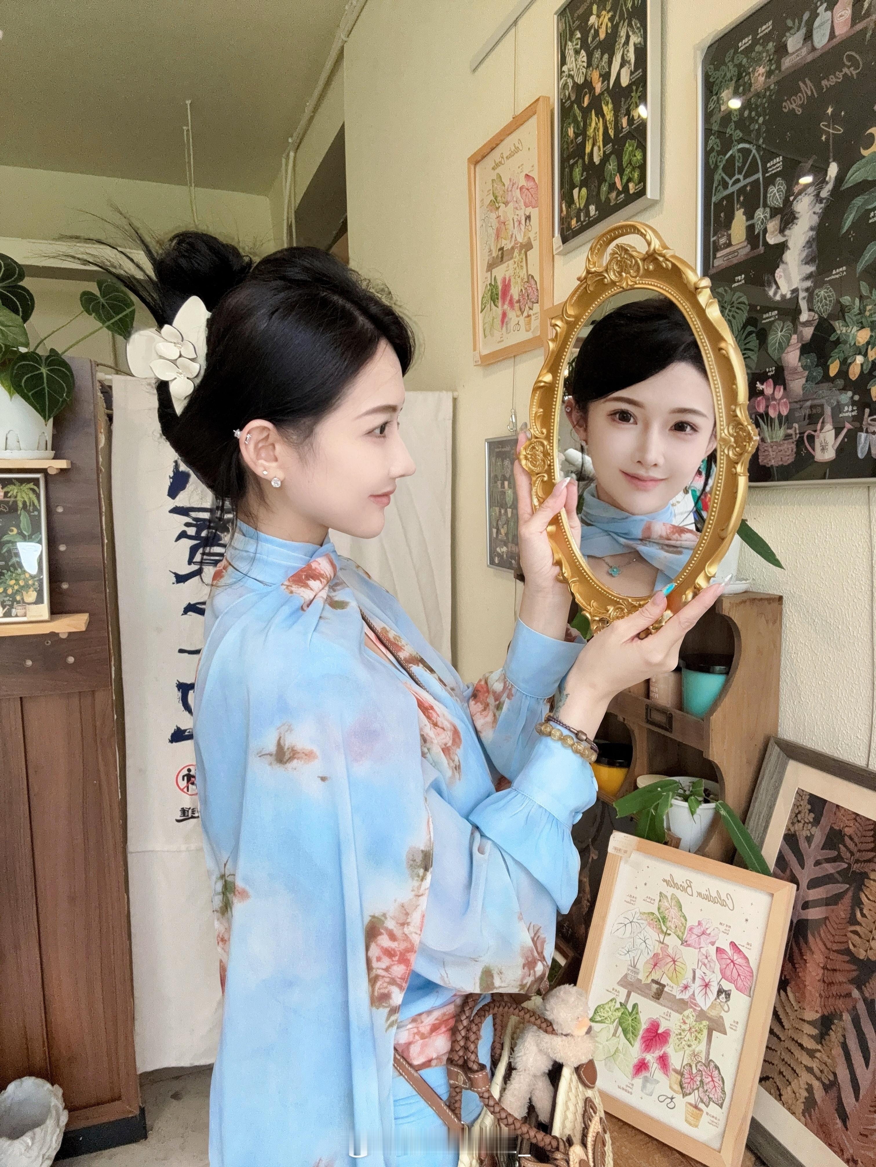 [微风]露兒大魔王[超话] 露哥日常穿搭 ​​​