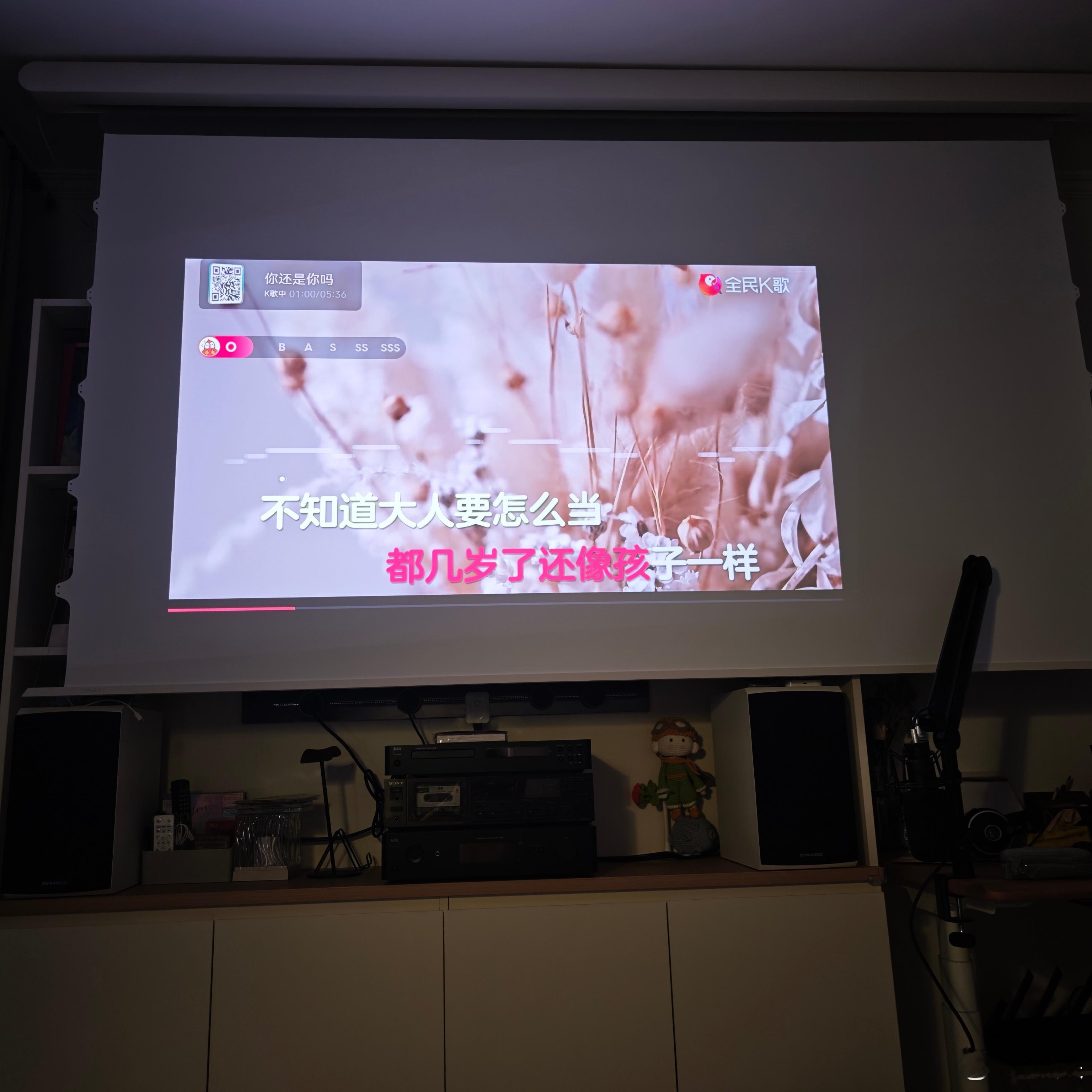 歌手直播 溜了溜了，明晚金曲奖继续，哈哈哈。话说，你们选了金曲奖还是徐佳莹北京演