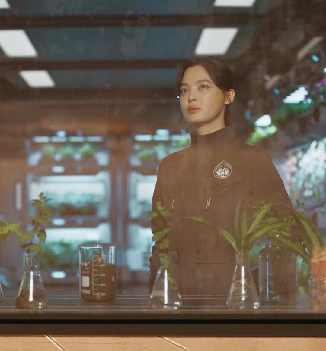 #谁给辛芷蕾递个科幻本子# 视觉震撼，直击灵魂！《天际奇航》中，陨石危机的特效让