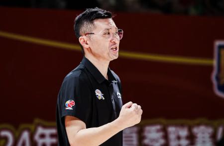 北京时间8月18日，CBA夏季联赛福田站赛程如下：


16：00，浙江稠州VS