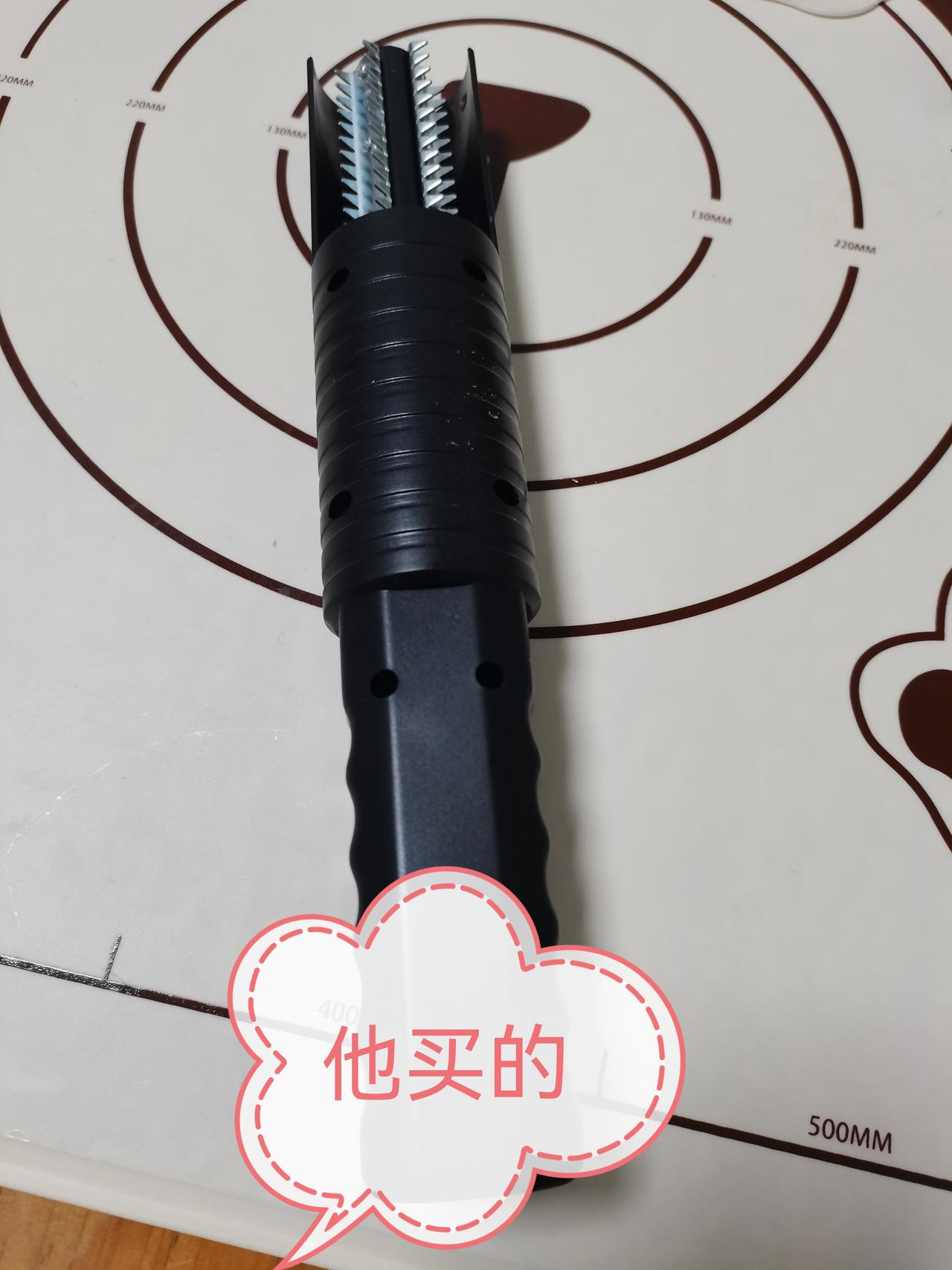 两个人在一起生活久了，不知不觉中总有不约而同的事情发生。
今天晚上我家小老头又钓