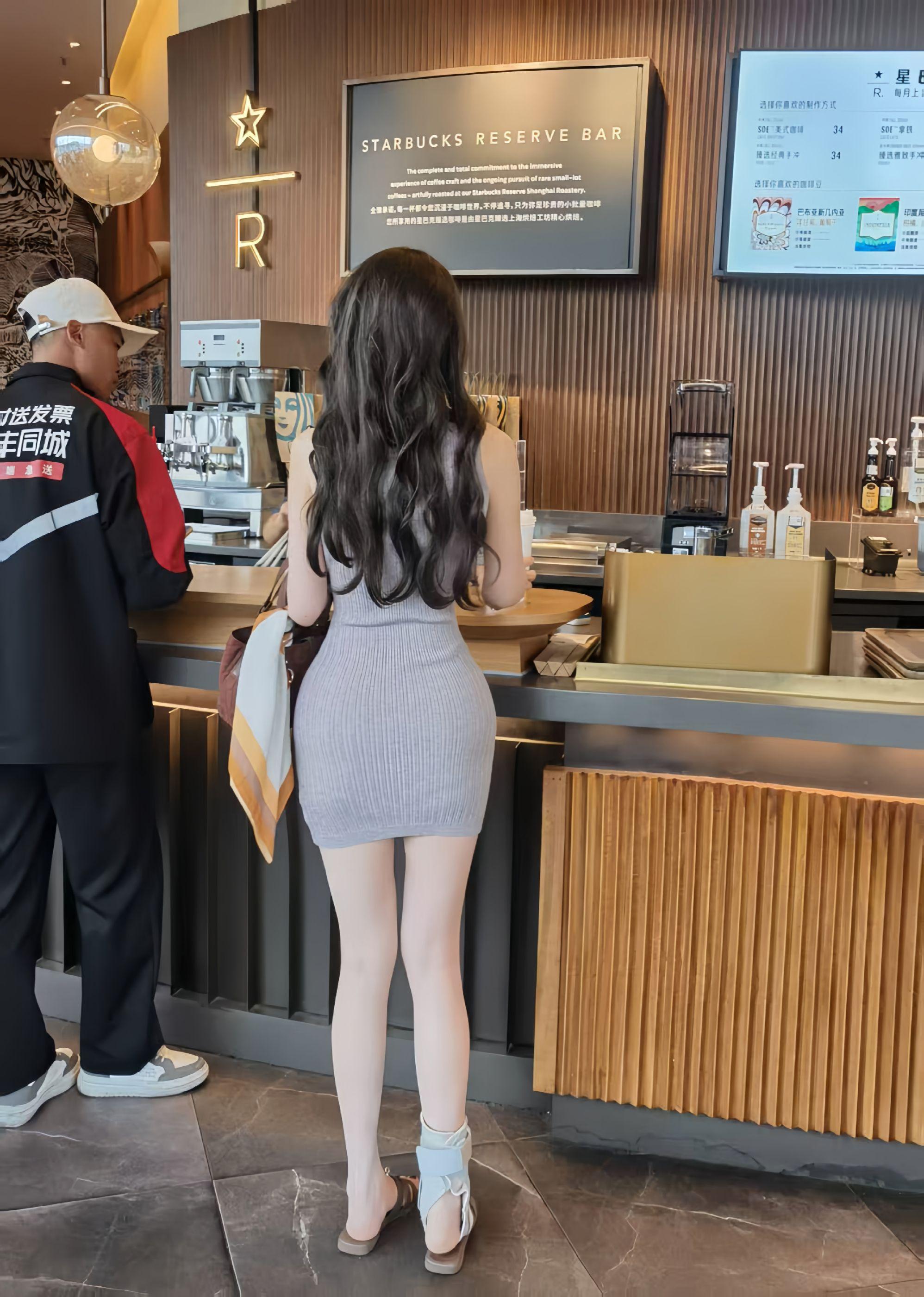 好久不见的好朋友说 以后这脚这样心疼坏了  我说不怕不怕 以后有老公在...
