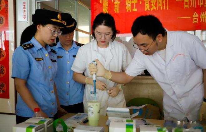 玉环骑士全城宠 在玉环，骑手从来不是单纯的配送服务者，更是深度参与基层治理的城市