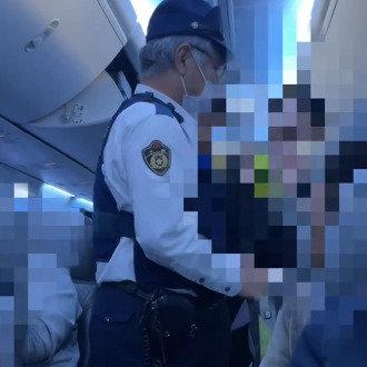 东京飞上海航班紧急返航

乘客换座争执，竟让万米高空的航班掉头返航。
12月1日