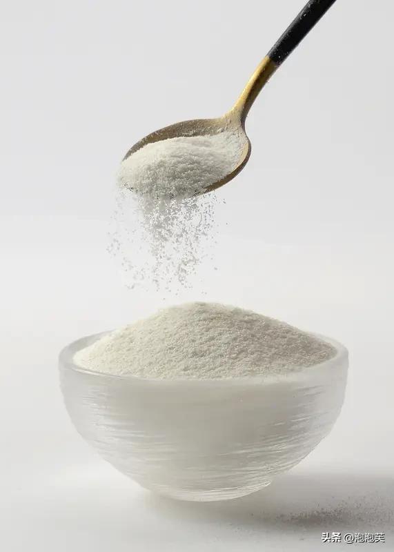 7元成本卖229元

市面上那些打着“俄罗斯进口双峰驼奶”旗号的奶粉

出厂价才