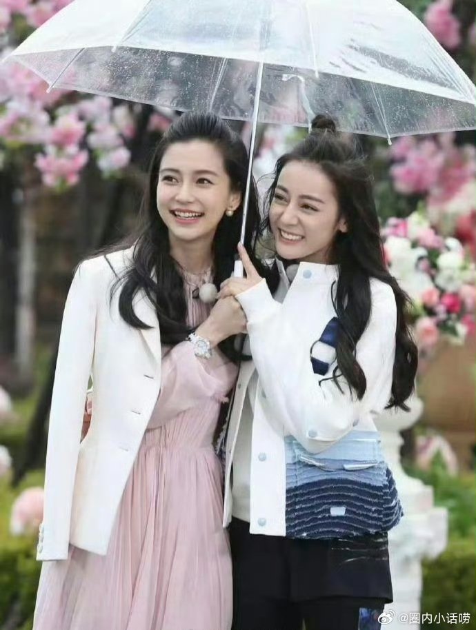 怀念以前跑男巅峰时期常驻两大颜霸杨颖和迪丽热巴，当时的节目组完全就是天才来的啊！