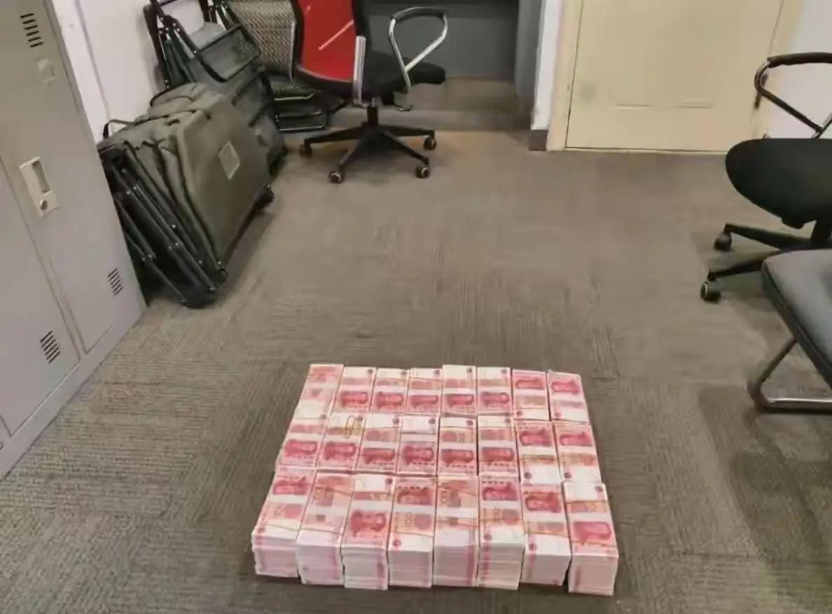 “240万现金差点打水漂！”台州女子取240万现金，说要“给外甥当彩礼”！柜员觉
