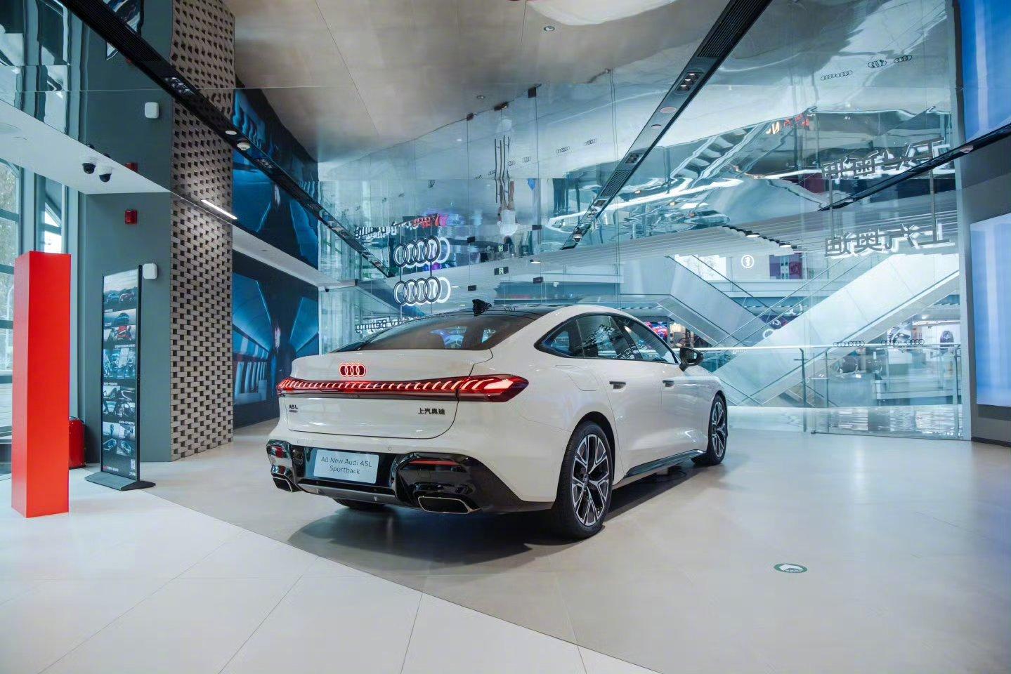 上汽奥迪A5L Sportback携华为乾崑智驾而来，百年机械魂撞上前沿科技感，