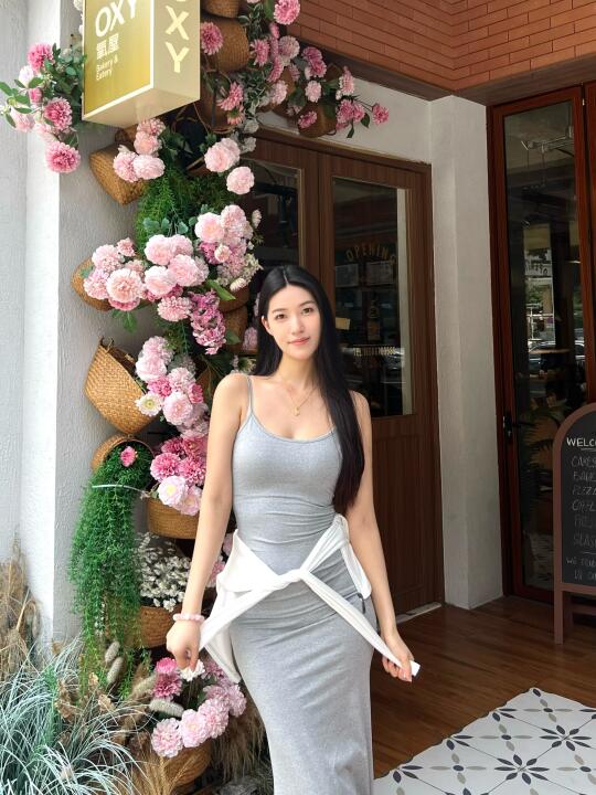 最近觉得自己很白净！