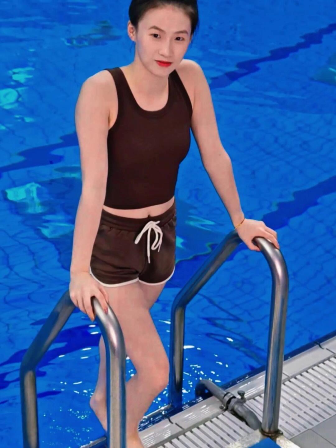 陈芋汐的日常，真是富家小姐的生活，不张扬还上进，体重拿捏！
乐乐在家里真是沪家千