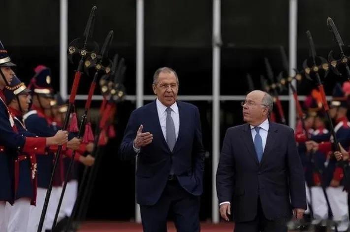 中俄合作进入新阶段，美国气得火冒三丈，但自己却陷入了脑溢血的窘境

中俄越走越近