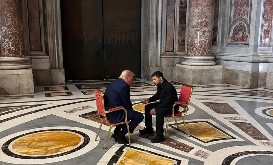 万万没想到
如果特朗普允许泽连斯基在本周五到访白宫，那特朗普就太丢人了。因为这表