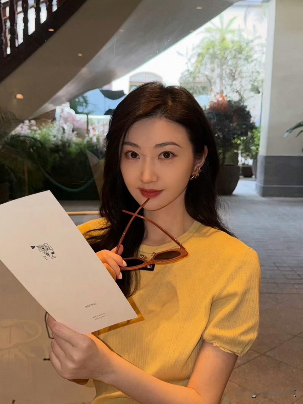 真的很心痛景甜
她那么想结婚的一个人，一次两次都是这样的结果，她以后真的想都不敢