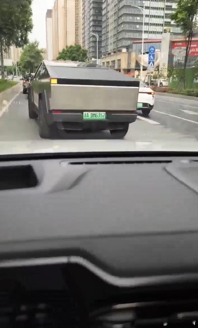 没有天津码头大哥弄不来的车！ ​​​