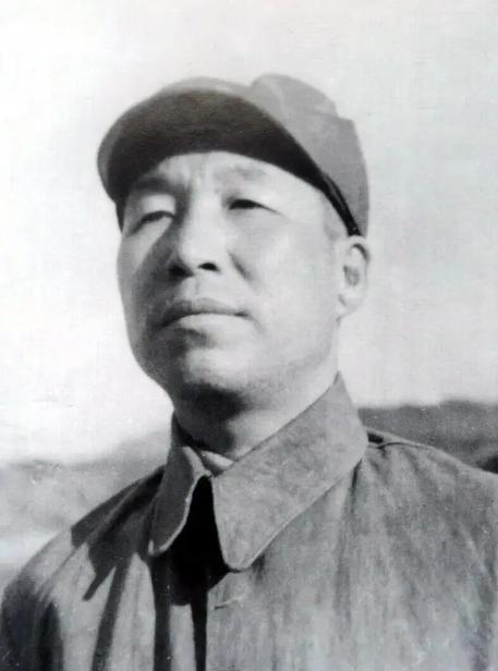 1951年，41岁的军统特工在天津被枪决，冀东抗日名将李运昌知道后，失声痛哭，反