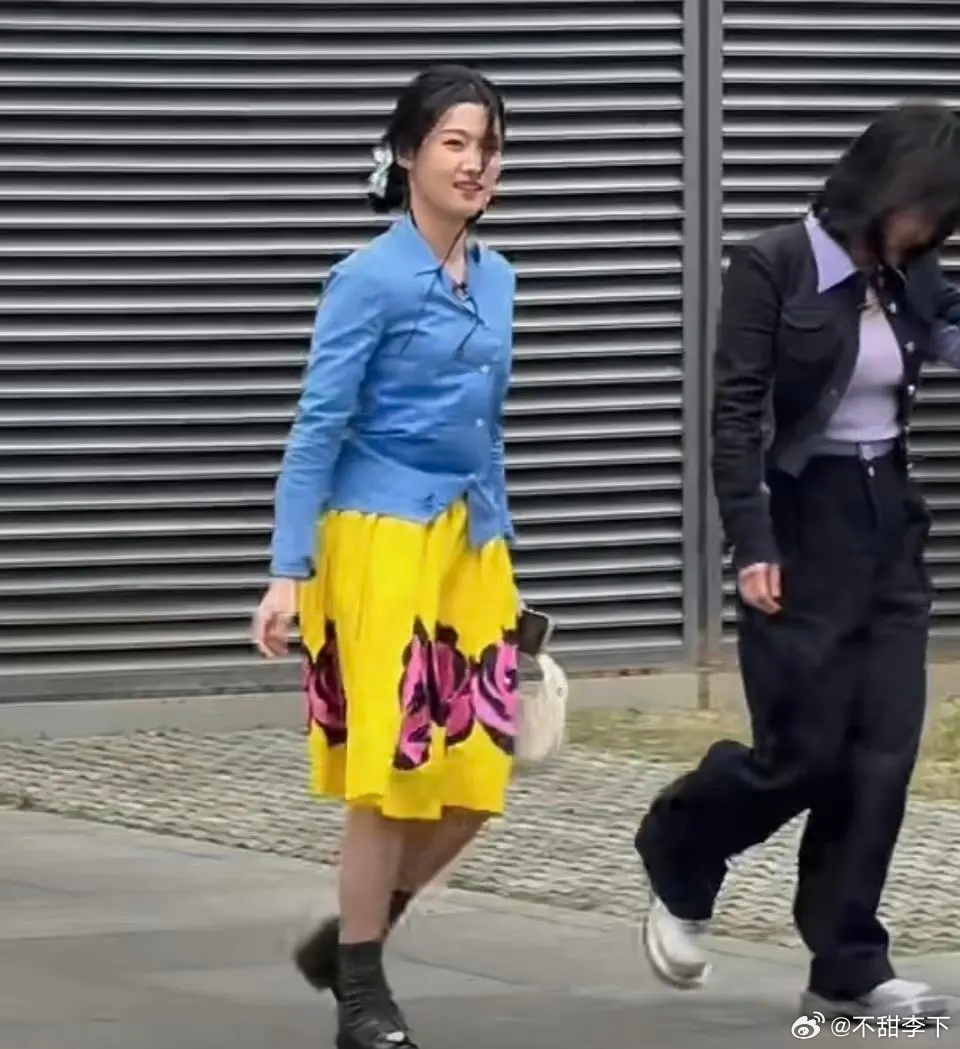 鲈鱼丝今时今日才开骂已经算忍者神龟了想当流量花私服品味可以不出彩但是绝对不能烂到