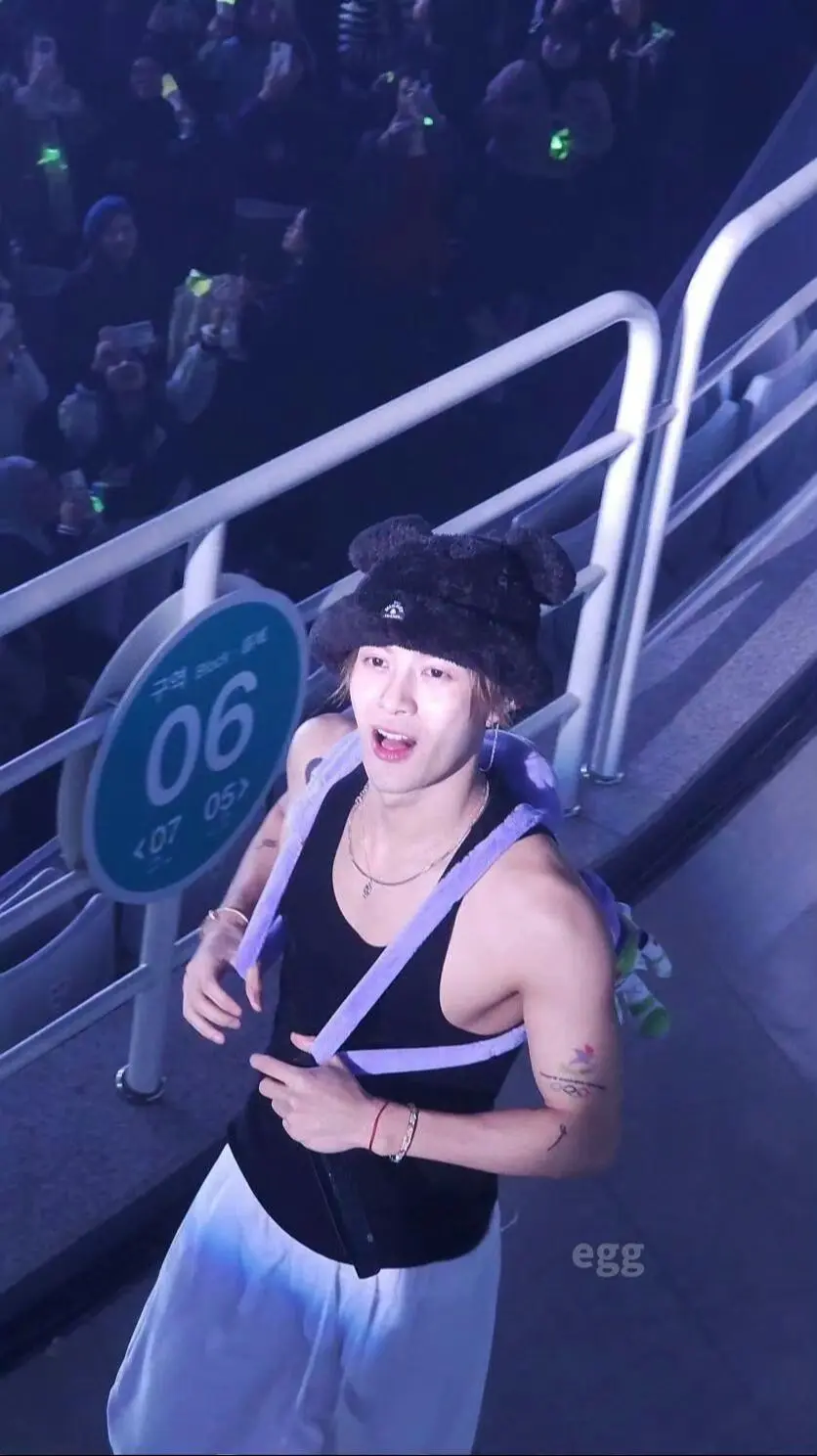 嘉嘉放学啦 妈咪什么时候来接嘉嘉🥺。