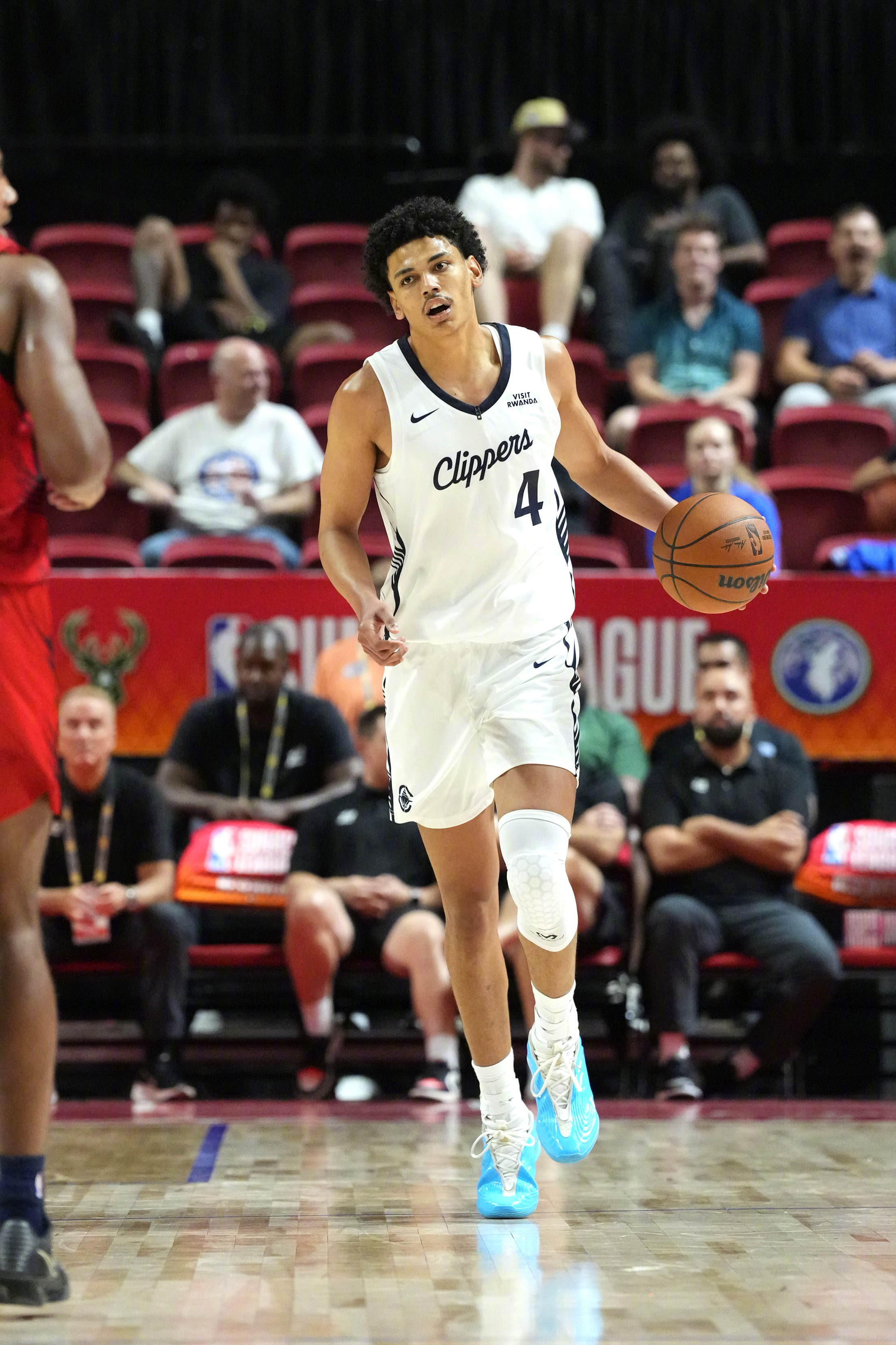 桑德斯26分3篮板5助攻1抢断快船战胜奇才NBA夏季联赛