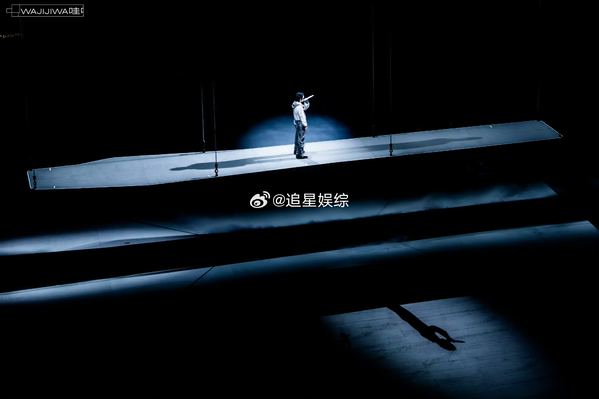 周震南演唱会奔赴周震南的音乐现场，感受独属于他的舞台态度，热烈又真诚，每首歌都唱