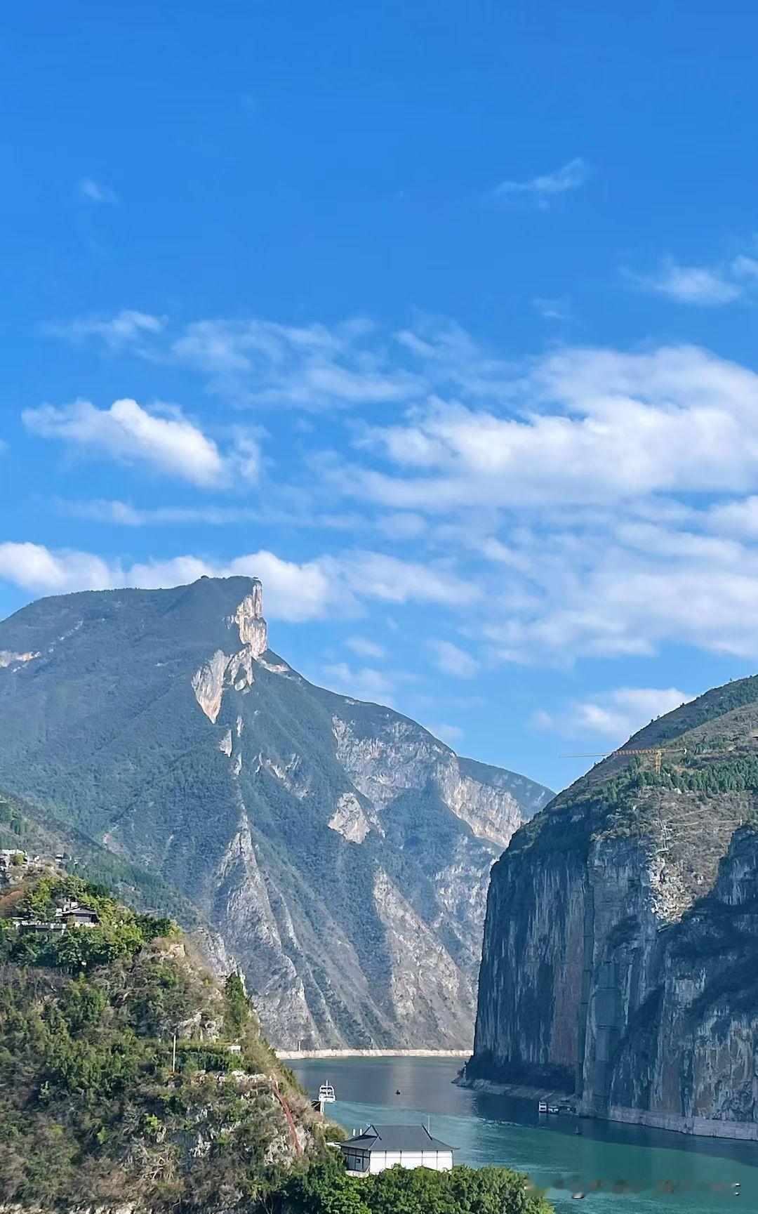 “出轨这件事，只要不是被抓奸在床上，拼死抵赖不承认，闹到最后都会没事的！”

刚