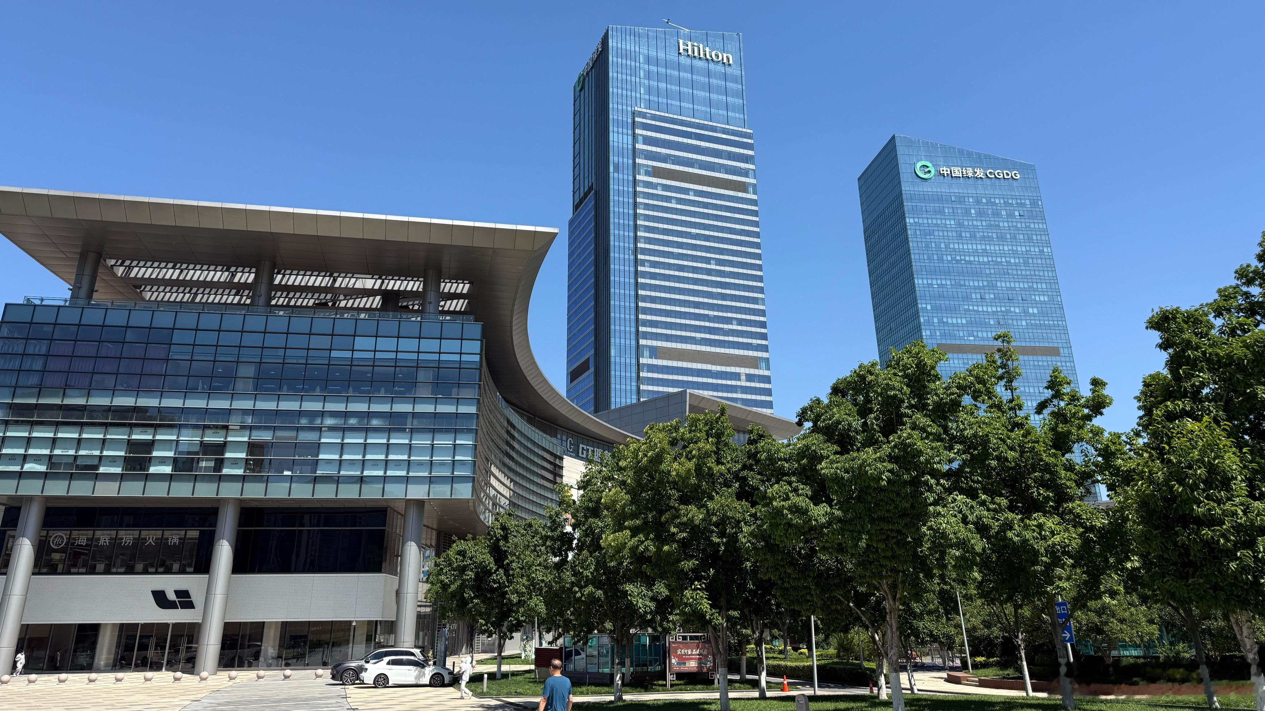 济南绿发希尔顿酒店及公寓。 济南·济南绿发希尔顿酒店及公寓