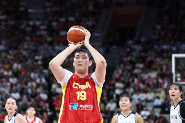 别逗了，张子宇能打WNBA？