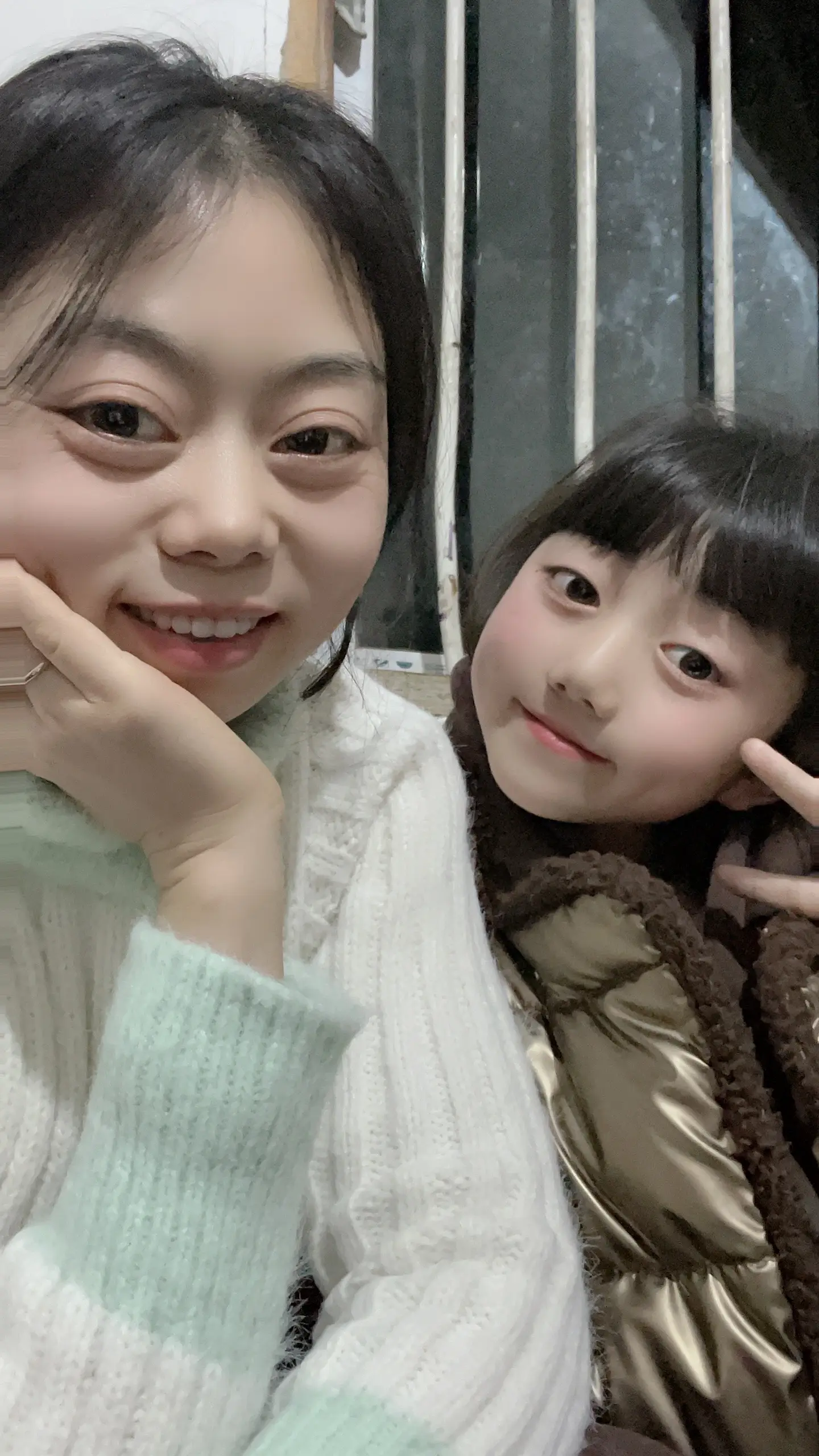 娘俩同框