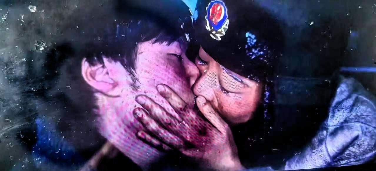 电视剧《生命树》中，杨紫贡献了迄今为止银屏上她最让人动容，让人泪流的吻！

这个