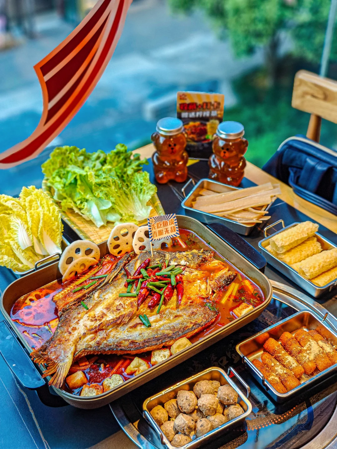作为一枚吃货，烤鱼吃过了无数条，鱼皮比鱼还好吃的烤鱼🐟还是第一次吃?...