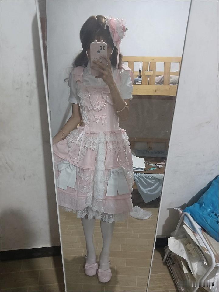 我妹妹今年18岁了，到了该谈恋爱的年纪了，