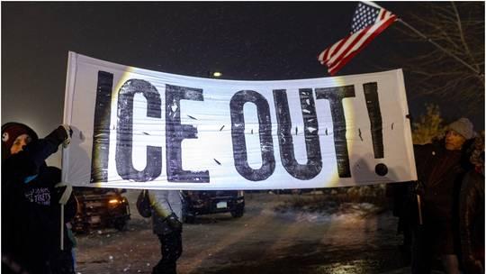 美国司法部针对发生在明尼苏达州的事件展开了深入调查，该事件起因于反移民与海关执法