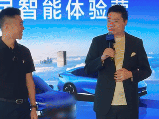 丁俊晖体验智驾后直言太人性化连丁俊晖都真香了，看来咱国产新能源的“神级走位”，确