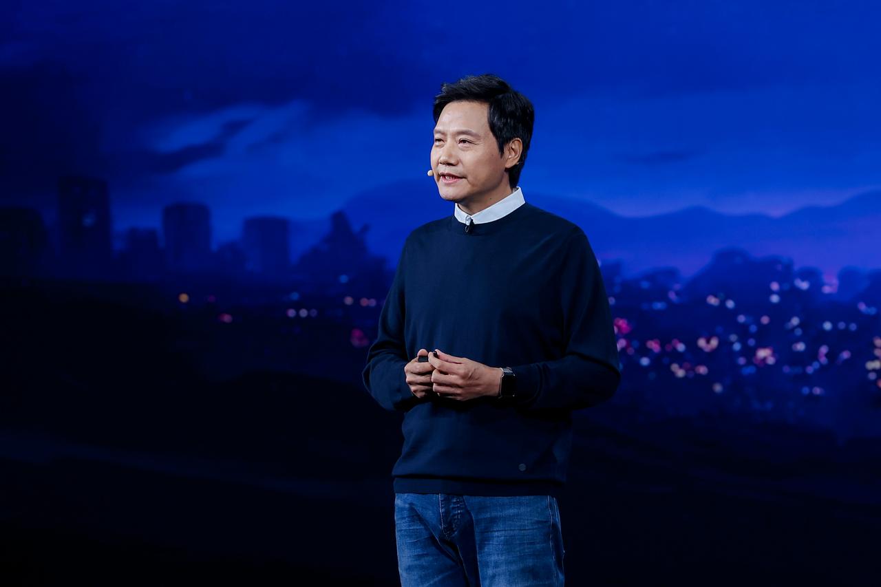 时间如白驹过隙，转瞬间小米宣布造车的消息已经过去1000天。当初的质疑和嘲笑声犹