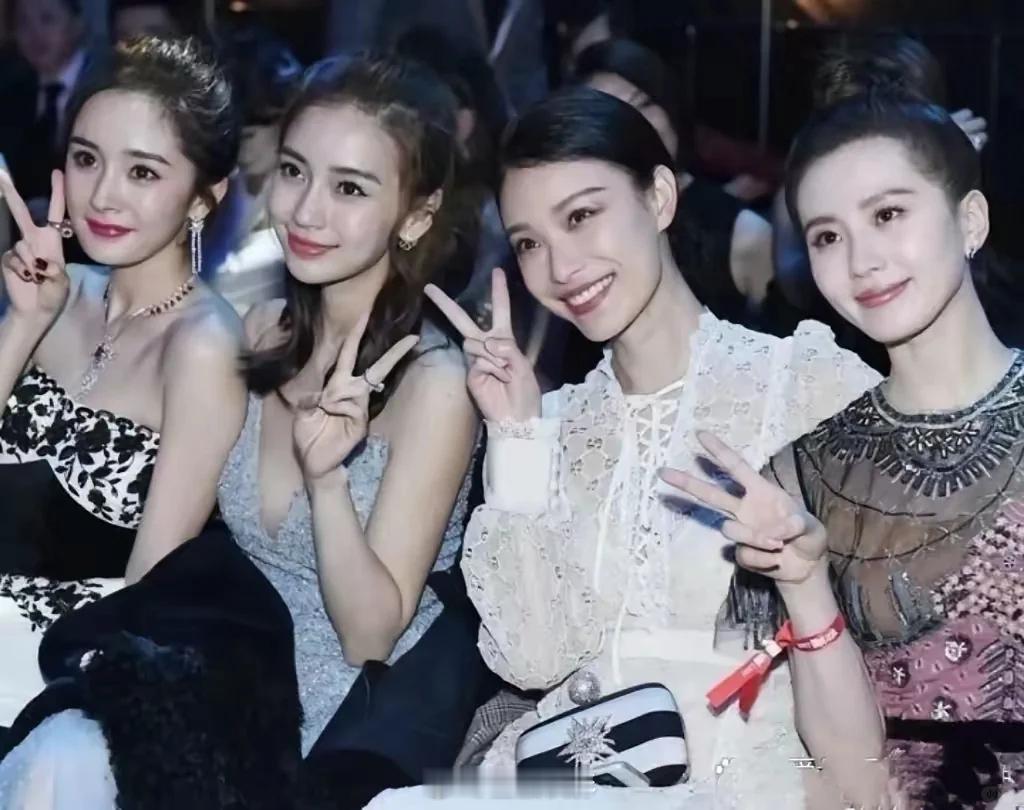刘诗诗、杨颖、杨幂，都是影视圈的大美女，但右二的美女又是谁？ 