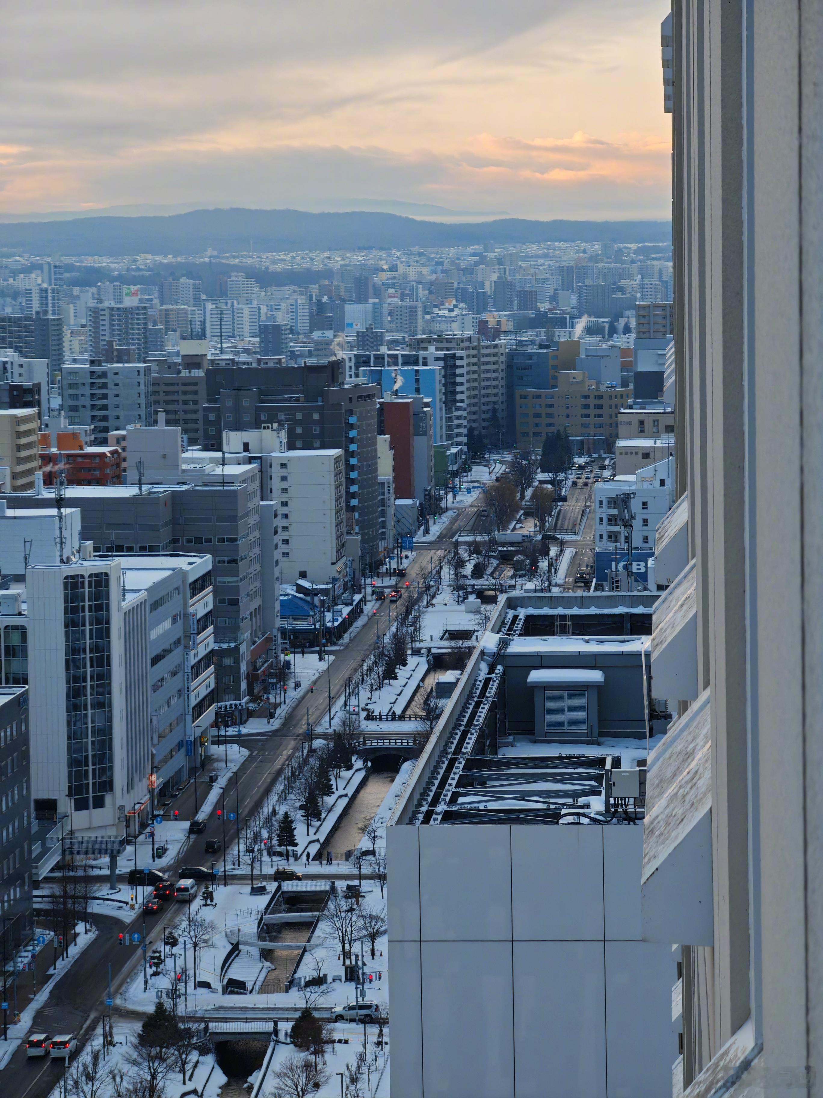 札幌的宁静早晨[太阳]和收到寒假作业的娃[草泥马] 