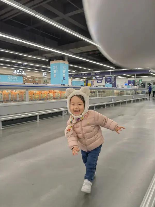 分享一张你最近随拍的照片网上搜到这张图片，一瞬间就喜欢上了。想了很久，不知道什么