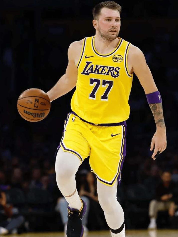 卢卡东契奇剑指MVP，新赛季开局两场40+，比肩乔丹，NBA历史仅三人做到。瘦下