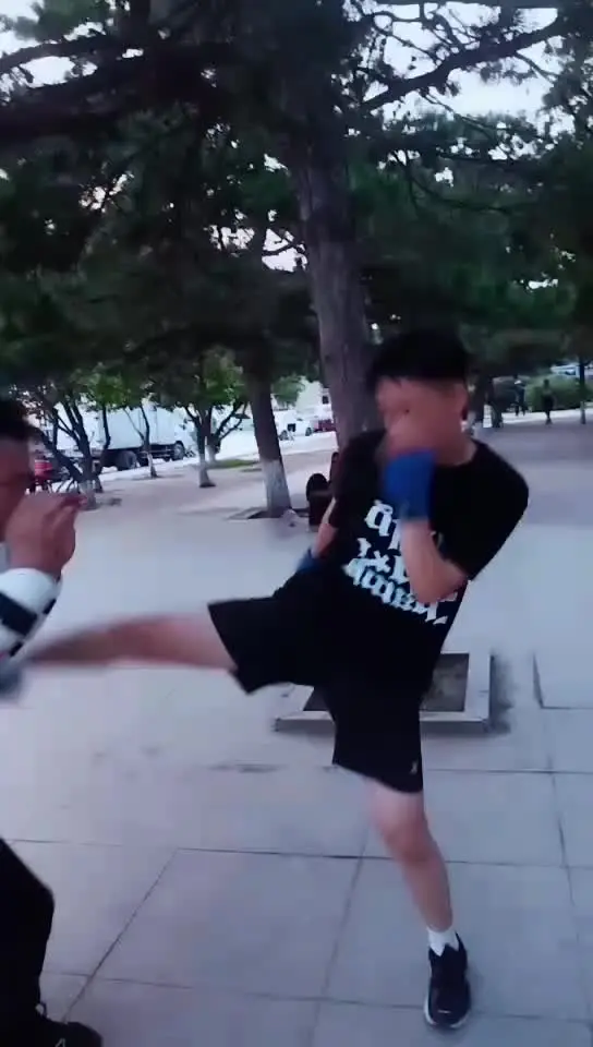 让我们一起加入拳击的世界，感受拳击的魅力