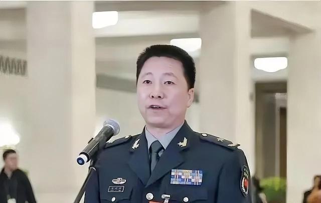 杨利伟为什么后来再也没有登天？其实，他能够活着回到地球就已经是万幸，在他攀登太空