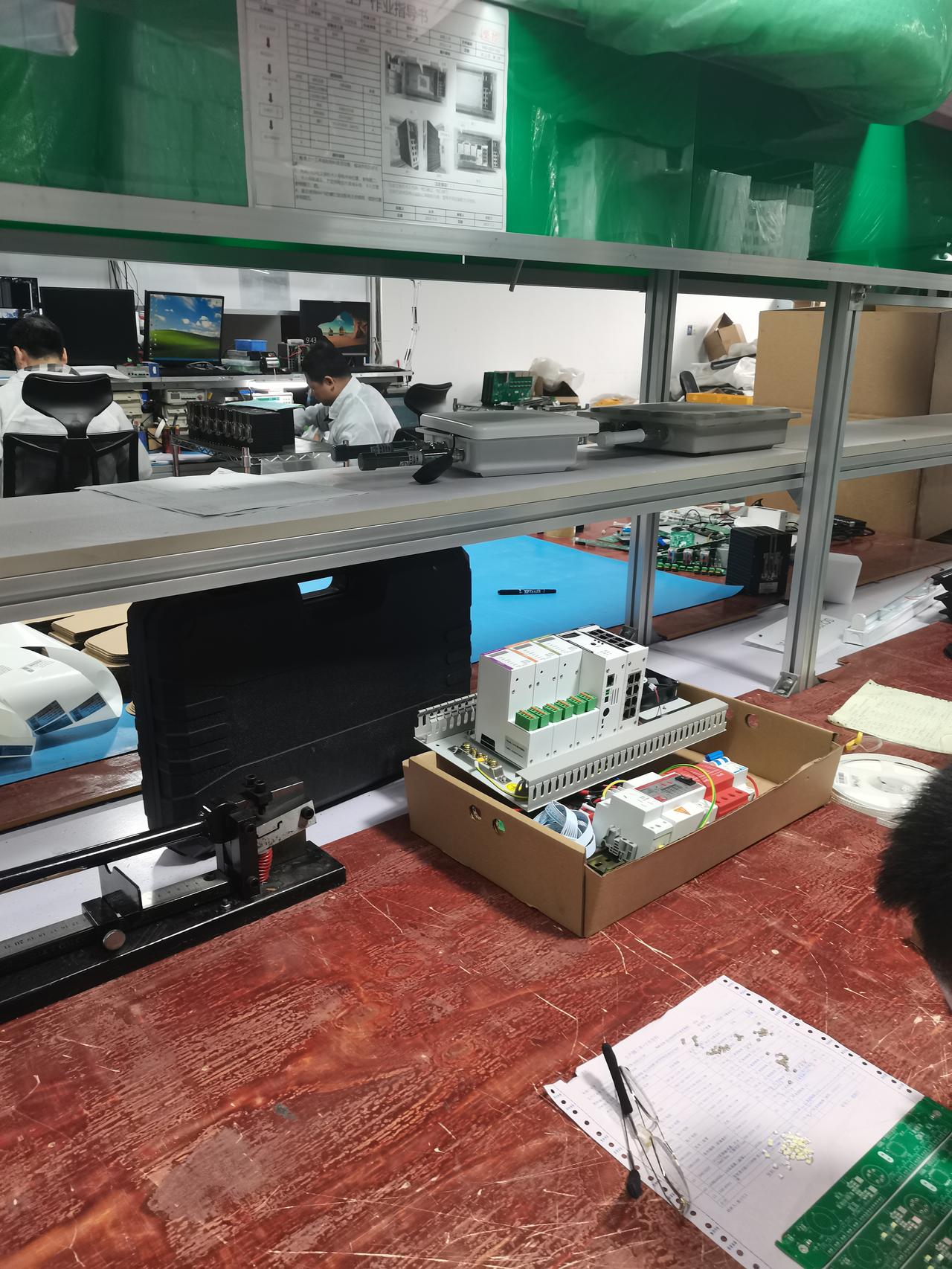 在工厂打螺丝中，也是混到这种地步了
我在上班打螺丝 电子厂打螺丝 车间人日常 打