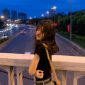 lucyy呀