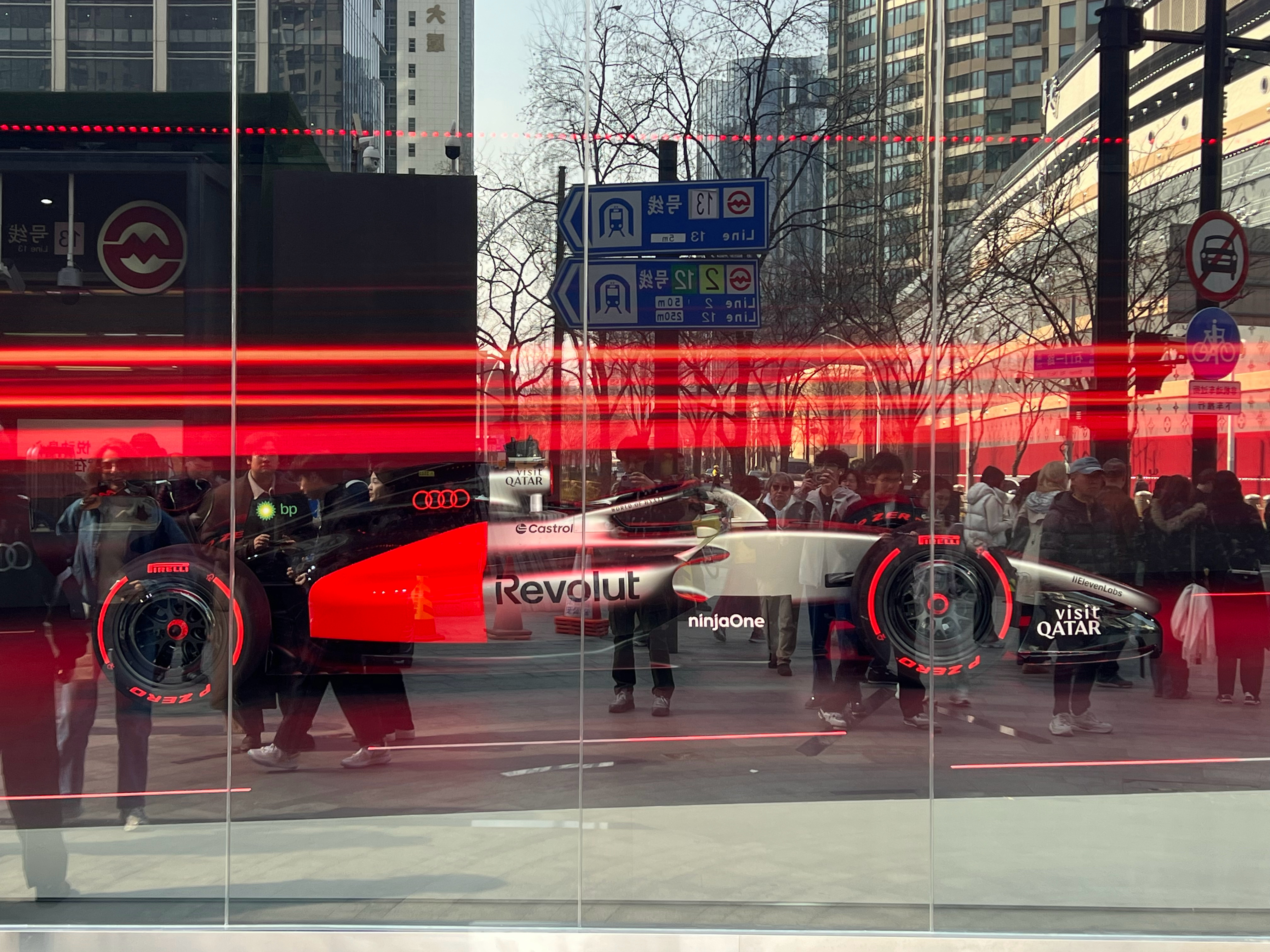 偶遇奥迪F1 R26. 🇩🇪与F1车手们和大家相同时间共处同一座城市，还是比