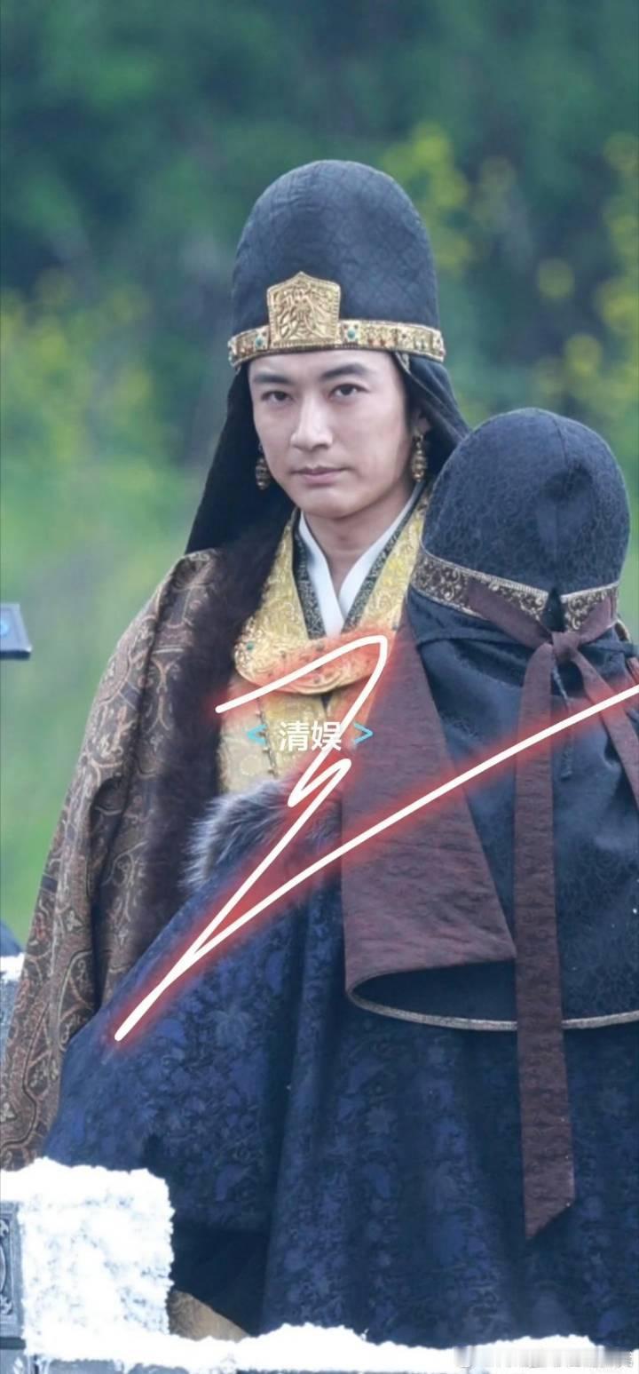 捧个帅的年轻一点的我都能理解，唉😮💨 