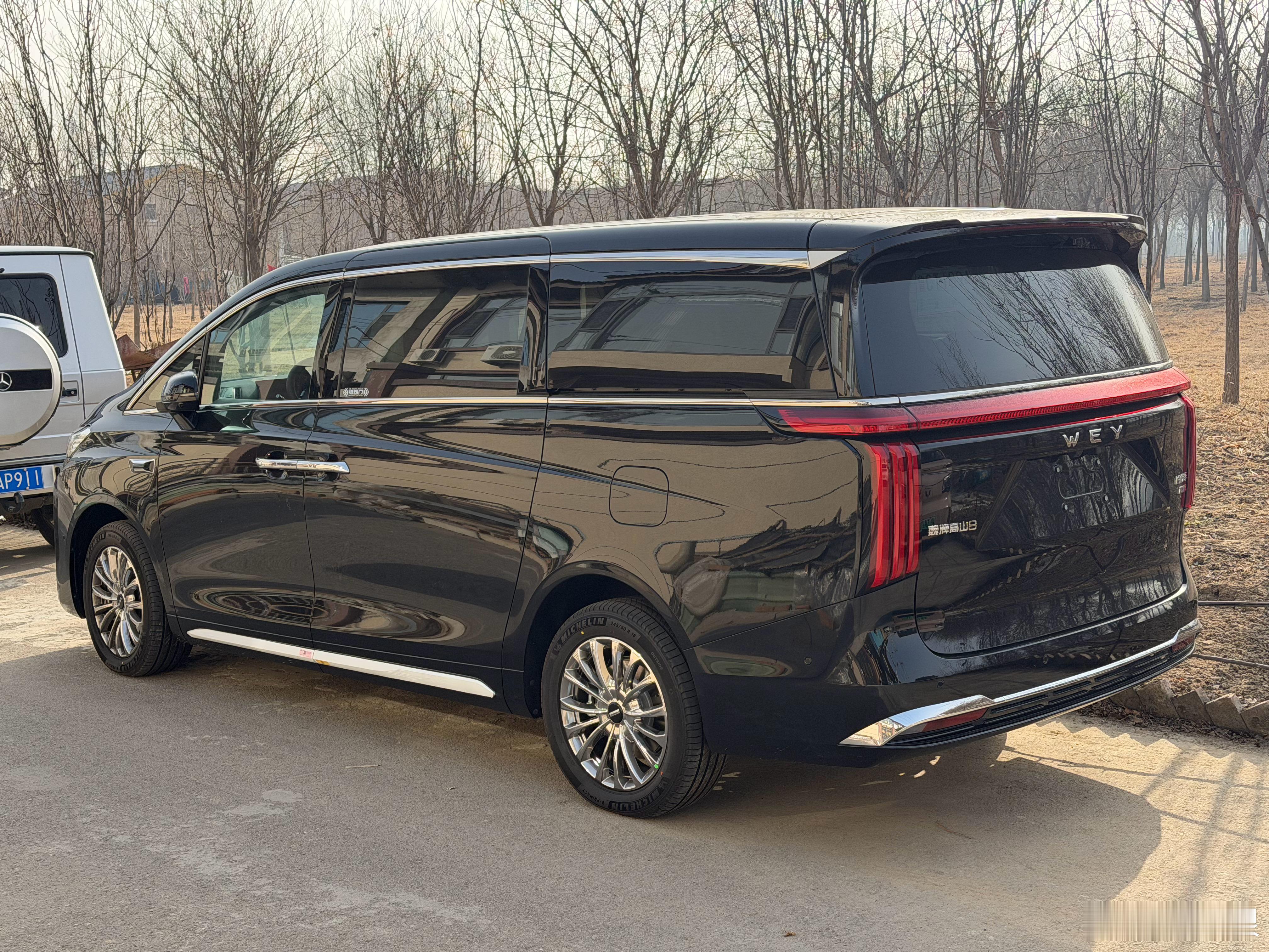 高山8买回来，我产生了一种非常奇妙的感觉。大家设身处地想一下。车停在车位上，那么