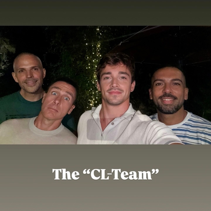 Charles昨晚跟老叔们的自拍🤳应该是在米兰入住的酒店院子里2026f1意大