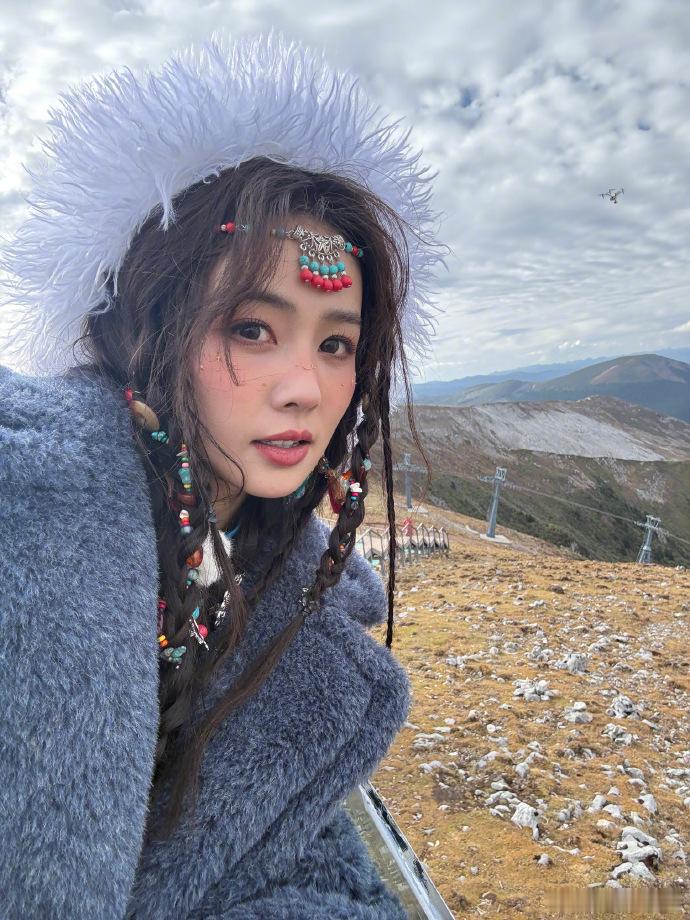 #白鹿云南旅程随拍plog##白鹿这段旅程一定会记很久很久# 白鹿的云南旅程随拍