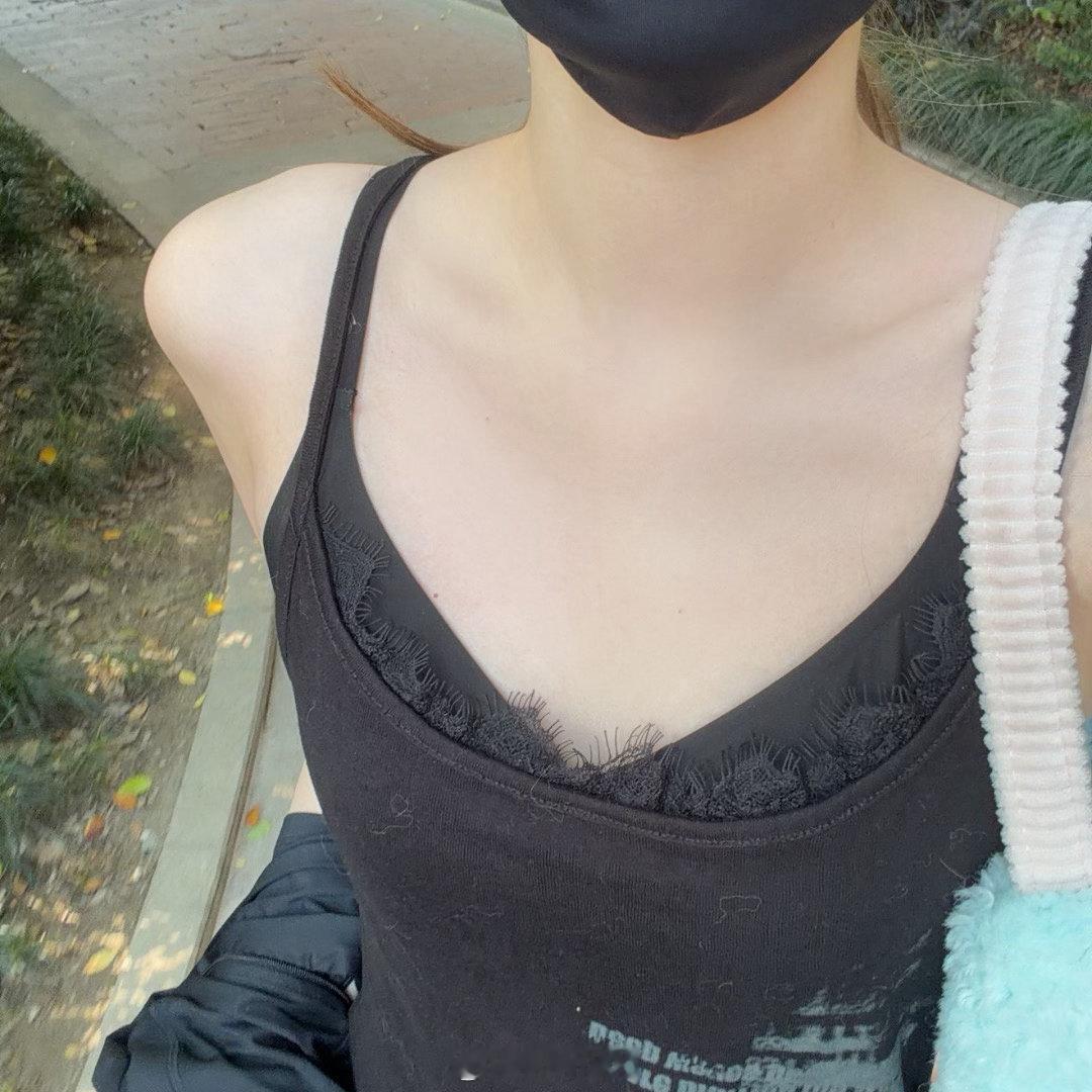 老天嘞咱一胸口旁也有颗痣 